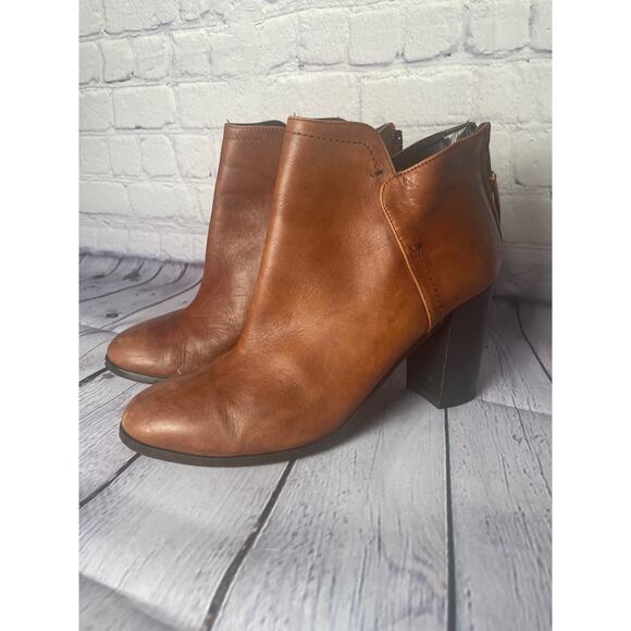 Bata Ankle Boots Women's 40 / 8.5 Brown Leather Distressed Zip Block Heel Bootie - Picture 1 of 9